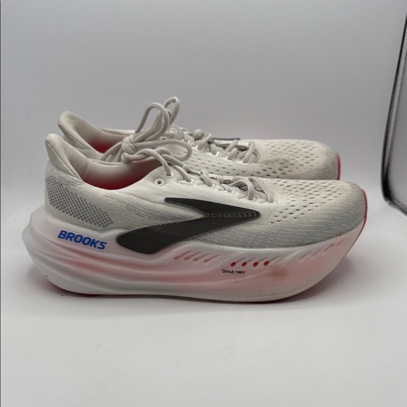 Brooks aGLYCERIN MAX Mens 11 White and Gray Running Shoes Box1